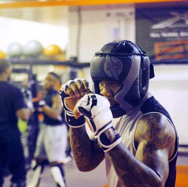 Sparring in Muay Thai class